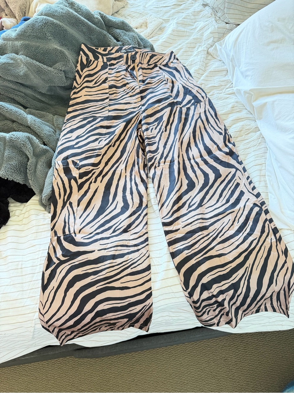 Zara Wide Leg Zebra Print Pants in Blush and Black L